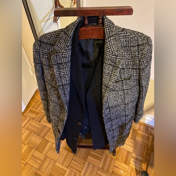 Coat - Picture 4 of 4